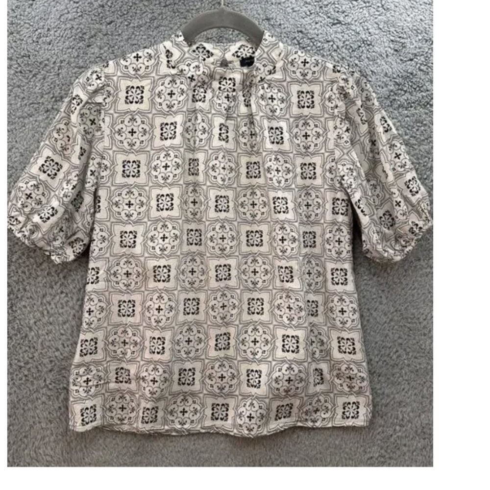 🌿✨ Ann Taylor Geo Tile Print Short Sleeve‎ Blouse (NEW WITH TAG) ✨🌿